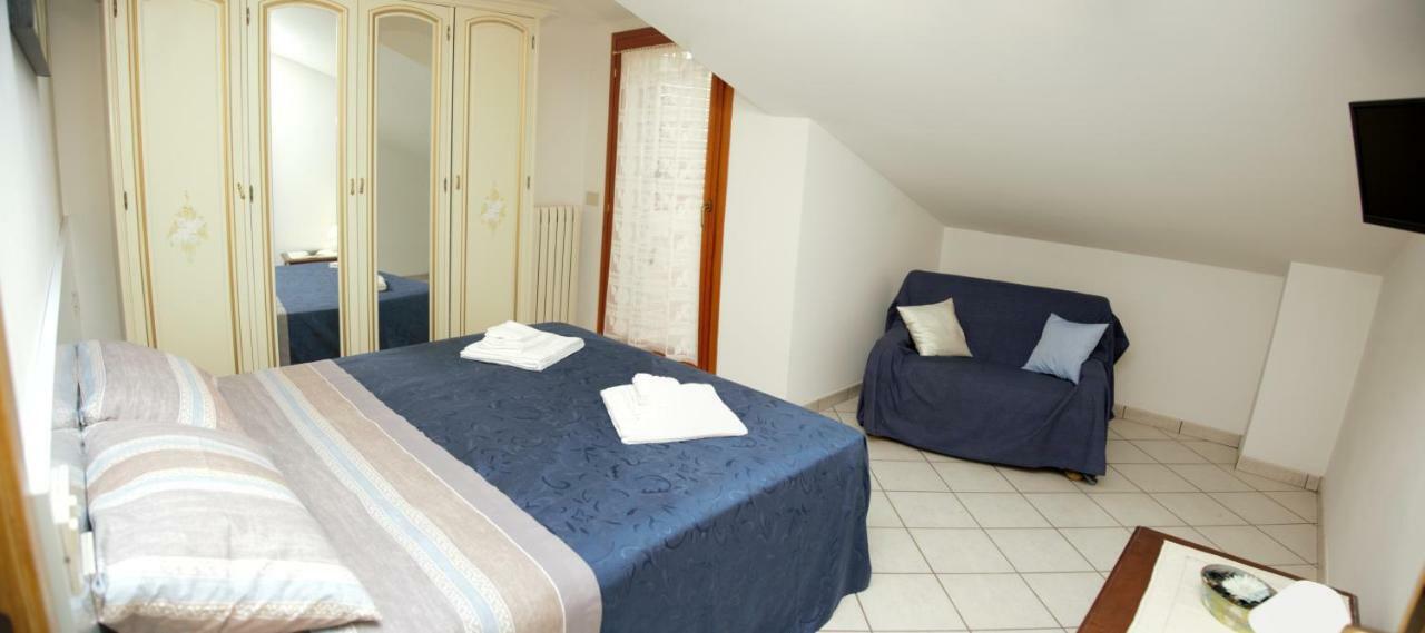 Sant'Omero Il Gruccione Bed & Breakfast エクステリア 写真