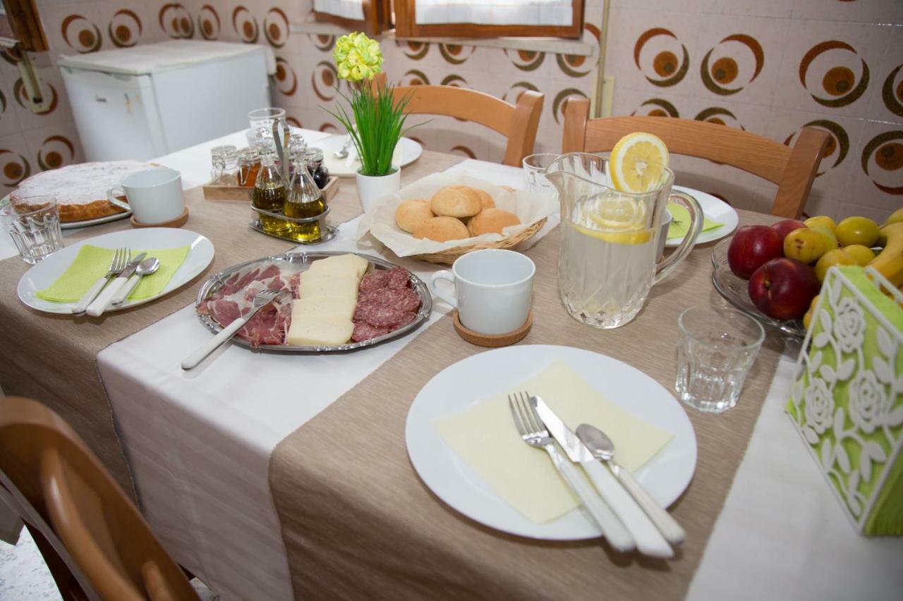 Sant'Omero Il Gruccione Bed & Breakfast エクステリア 写真