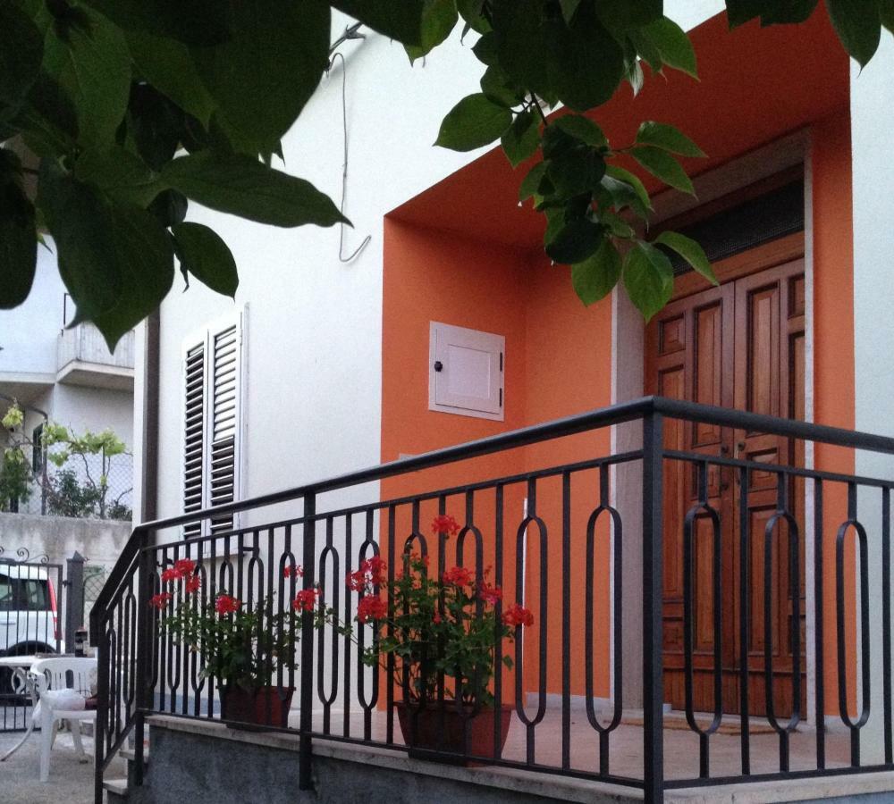Sant'Omero Il Gruccione Bed & Breakfast エクステリア 写真